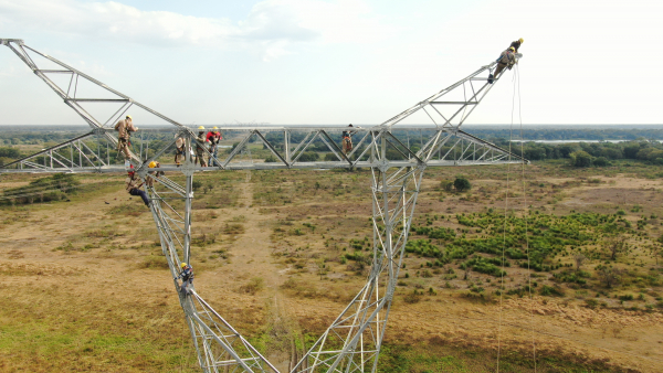 Interconexi&oacute;n el&eacute;ctrica Chaco Corrientes energizada